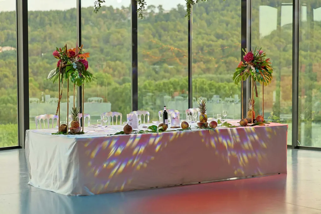 Décoration de table d'honneur exotique oiseaux paradis