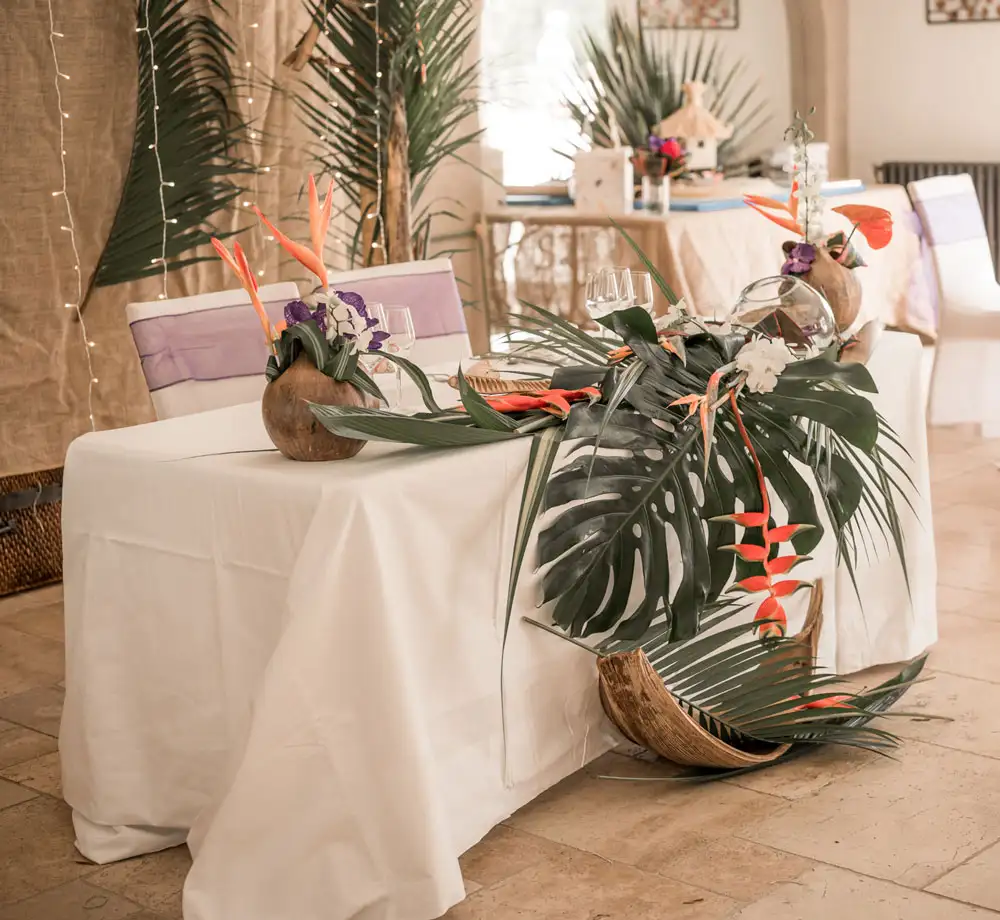 Décoration table de mariage exotique